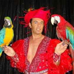 Christopher et ses perroquets