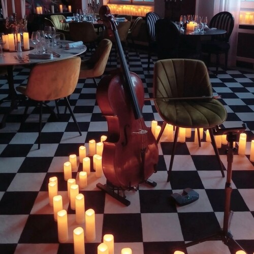 ✨ Plongez dans l’atmosphère envoûtante d’une soirée Candlelight signée Eventiverse ✨

Imaginez… une salle entièrement baignée de la douce lueur des bougies, une ambiance intimiste et feutrée, où la musique prend une nouvelle dimension. 🎶🕯

Le concept Candlelight ?
Un concert ou une soirée musicale réinventée, sublimée par des centaines de bougies qui créent un décor magique et hors du temps. 
Chaque note résonne plus fort, chaque instant devient une émotion unique.

Chez Eventiverse, nous vous offrons la possibilité de créer votre propre soirée Candlelight sur mesure :
🎻 Concert classique, jazz ou moderne
🎤 Showcase d’artiste
💃 Soirée privée ou d’entreprise
🏛 Lieu patrimonial, salle de réception ou espace réinventé

Nous transformons vos événements en expériences mémorables, où magie visuelle et émotion musicale se rencontrent pour marquer les esprits.

✨ Faites vivre à vos invités une soirée dont ils se souviendront toujours.

Contact : www.eventiverse.fr

#Eventiverse #Candlelight #SoiréeUnique #ExpérienceMagique #Inoubliable #Lumière #Événementiel #MusiqueLive #MagieDesÉmotions