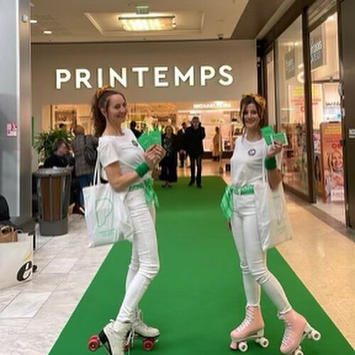 🇫🇷 Aujourd’hui nos Roller Girls étaient en action au @printemps de @westfieldvelizy2 & Haussmann pour le plus grand plaisir des clients des deux magasins ! 

www.creativevent.fr 

🇬🇧 Today our Roller Girls were in action at the @printemps of @westfieldvelizy2 & Haussmann for the greatest pleasure of the customers of both stores!

#agencecreativevent #rollersgirls #rollergirl #eventcommercial #printemps #printempshaussmann #printempsvelizy #event #eventplanner